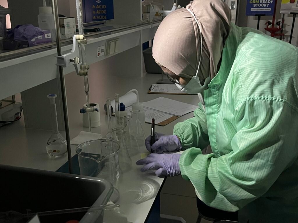 Training dan Sertifikasi Analisis Volumetri